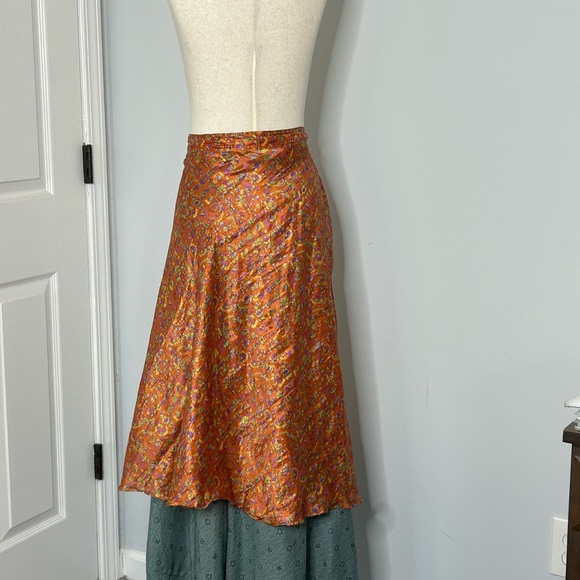 Vintage Reversible Sari Layered Wrap Maxi Skirt Bohemian Multicolor Fabrics OS - Picture 7 of 15